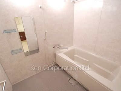Bath ※Photo of the same layout on 24 floor. Decoration and fixture may differ.