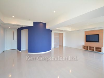 Living-Dining ※Photo of the same layout on 23 floor. Decoration and fixture may differ.