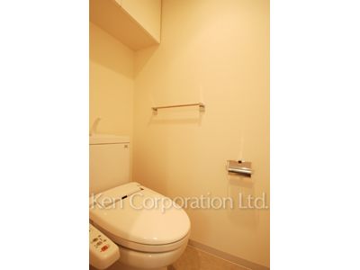 Lavatory ※Photo of the same layout on 7 floor. Decoration and fixture may differ.