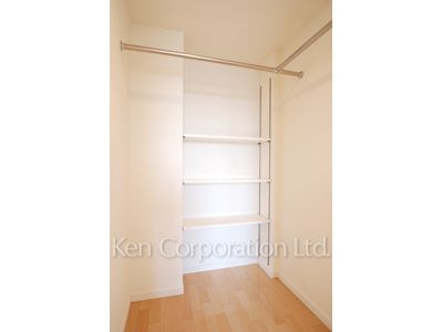 Closet ※Photo of the same layout on 7 floor. Decoration and fixture may differ.