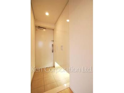 Entrance ※Photo of the same layout on 3 floor. Decoration and fixture may differ.