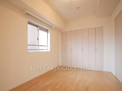 Bedroom ※Photo of the same layout on 3 floor. Decoration and fixture may differ.