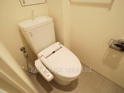 Lavatory ※Photo of the same layout on 3 floor. Decoration and fixture may differ.