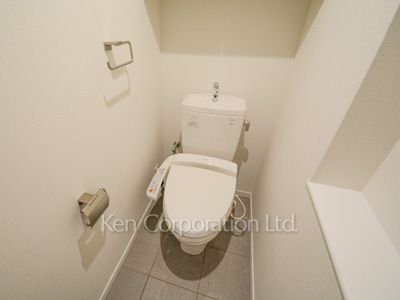 Lavatory ※Photo of the same layout on 11 floor. Decoration and fixture may differ.
