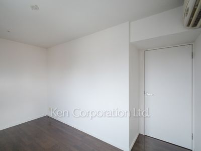 Bedroom ※Photo of the same layout on 11 floor. Decoration and fixture may differ.