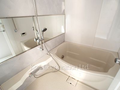 Bath ※Photo of the same layout on 14 floor. Decoration and fixture may differ.