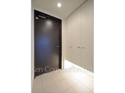 Entrance ※Photo of the same layout on 7 floor. Decoration and fixture may differ.