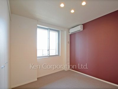 Master Bedroom ※Photo of the same layout on 7 floor. Decoration and fixture may differ.