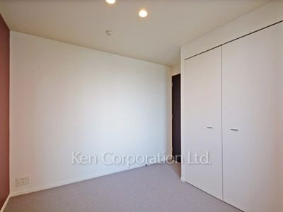 Master Bedroom ※Photo of the same layout on 7 floor. Decoration and fixture may differ.