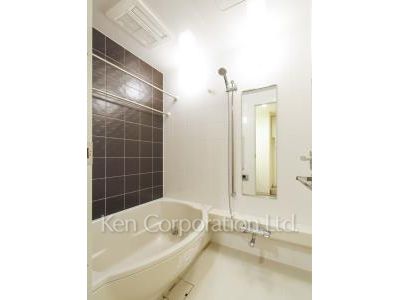 Bath ※Photo of the same layout on 7 floor. Decoration and fixture may differ.