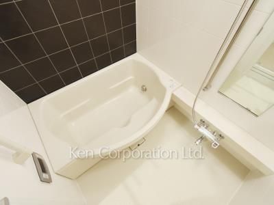 Bath ※Photo of the same layout on 7 floor. Decoration and fixture may differ.