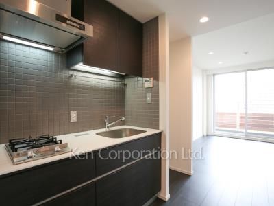 Kitchen ※Photo of the same layout on 5 floor. Decoration and fixture may differ.