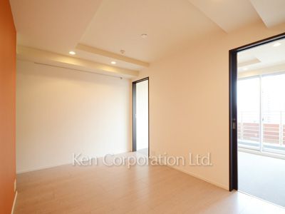 Living-Dining ※Photo of the same layout on 7 floor. Decoration and fixture may differ.
