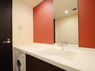 Powder Room ※Photo of the same layout on 7 floor. Decoration and fixture may differ.