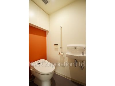 Lavatory ※Photo of the same layout on 7 floor. Decoration and fixture may differ.