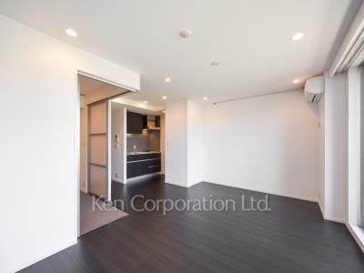 Living-Dining ※Photo of the same layout on 5 floor. Decoration and fixture may differ.