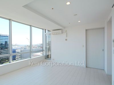Living-Dining ※Photo of the same layout on 15 floor. Decoration and fixture may differ.