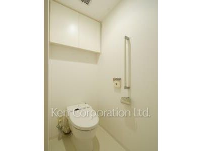 Lavatory ※Photo of the same layout on 11 floor. Decoration and fixture may differ.