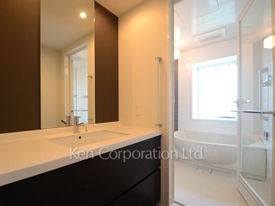 Powder Room ※Photo of the same layout on 28 floor. Decoration and fixture may differ.