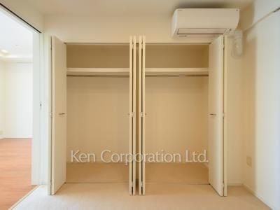 Closet ※Photo of the same layout on 27 floor. Decoration and fixture may differ.