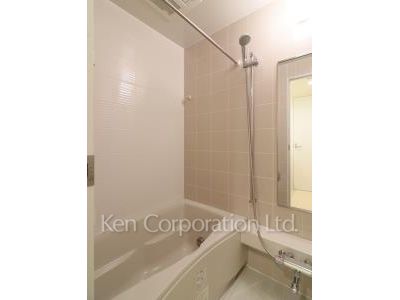 Bath ※Photo of the same layout on 27 floor. Decoration and fixture may differ.