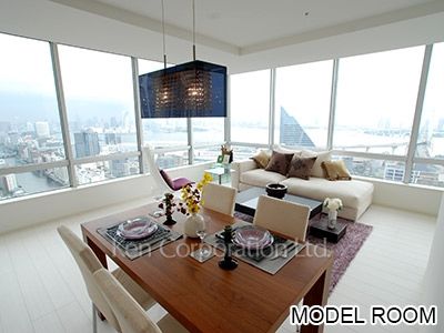 Living-Dining ※Photo of the same layout on 29 floor. Decoration and fixture may differ.