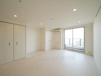 Living-Dining ※Photo of the same layout on 22 floor. Decoration and fixture may differ.