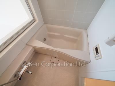 Bath ※Photo of the same layout on 22 floor. Decoration and fixture may differ.