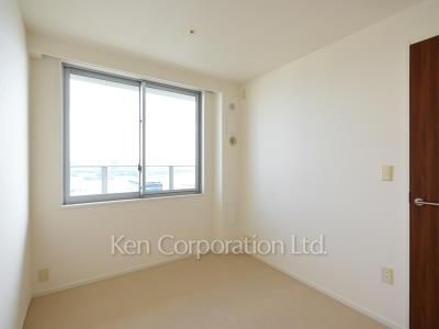 Bedroom ※Photo of the same layout on 27 floor. Decoration and fixture may differ.