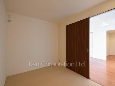 Bedroom ※Photo of the same layout on 27 floor. Decoration and fixture may differ.
