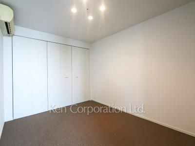 Bedroom ※Photo of the same layout on 21 floor. Decoration and fixture may differ.