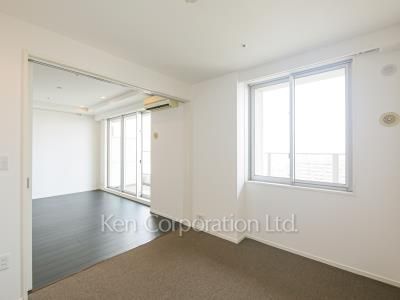 Bedroom ※Photo of the same layout on 21 floor. Decoration and fixture may differ.