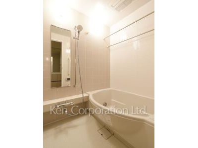Bath ※Photo of the same layout on 37 floor. Decoration and fixture may differ.