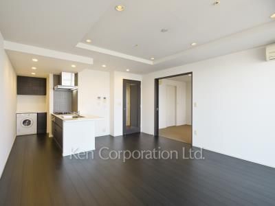 Living-Dining ※Photo of the same layout on 38 floor. Decoration and fixture may differ.
