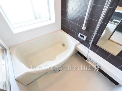 Bath ※Photo of the same layout on 38 floor. Decoration and fixture may differ.