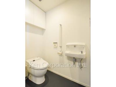 Lavatory ※Photo of the same layout on 38 floor. Decoration and fixture may differ.