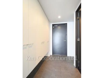 Entrance ※Photo of the same layout on 38 floor. Decoration and fixture may differ.