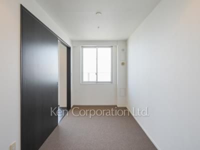 Bedroom ※Photo of the same layout on 38 floor. Decoration and fixture may differ.