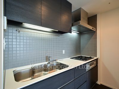Kitchen ※Photo of the same layout on 38 floor. Decoration and fixture may differ.
