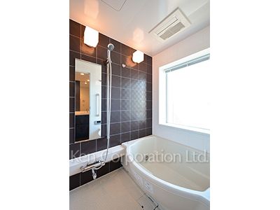 Bath ※Photo of the same layout on 38 floor. Decoration and fixture may differ.