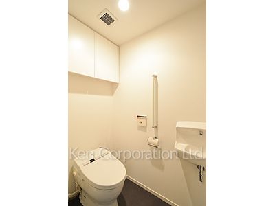Lavatory ※Photo of the same layout on 38 floor. Decoration and fixture may differ.