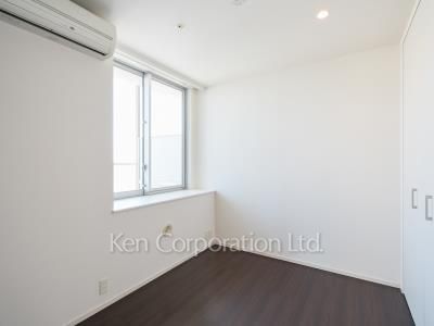 Bedroom ※Photo of the same layout on 46 floor. Decoration and fixture may differ.