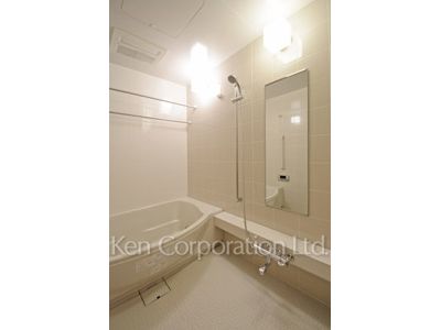 Bath ※Photo of the same layout on 4 floor. Decoration and fixture may differ.
