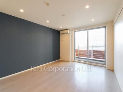 Living-Dining ※Photo of the same layout on 7 floor. Decoration and fixture may differ.