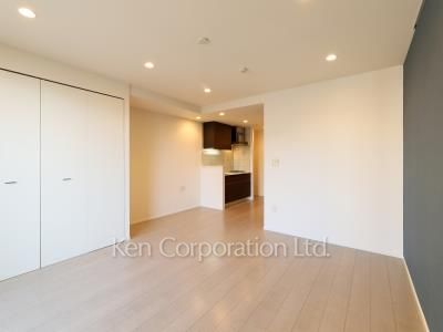 Living-Dining ※Photo of the same layout on 7 floor. Decoration and fixture may differ.