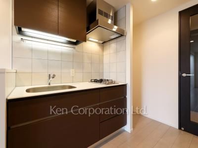 Kitchen ※Photo of the same layout on 7 floor. Decoration and fixture may differ.