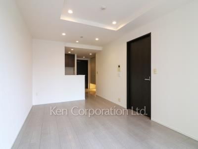 Living-Dining ※Photo of the same layout on 7 floor. Decoration and fixture may differ.