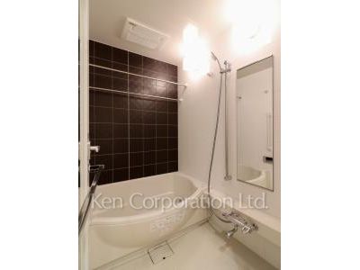 Bath ※Photo of the same layout on 7 floor. Decoration and fixture may differ.