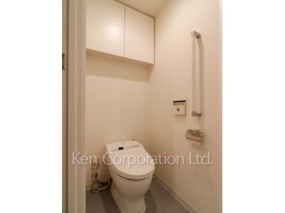 Lavatory ※Photo of the same layout on 7 floor. Decoration and fixture may differ.