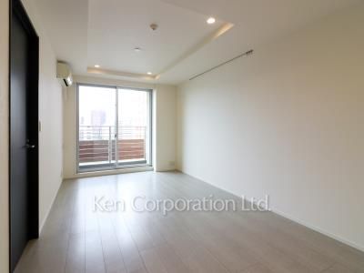 Living-Dining ※Photo of the same layout on 7 floor. Decoration and fixture may differ.